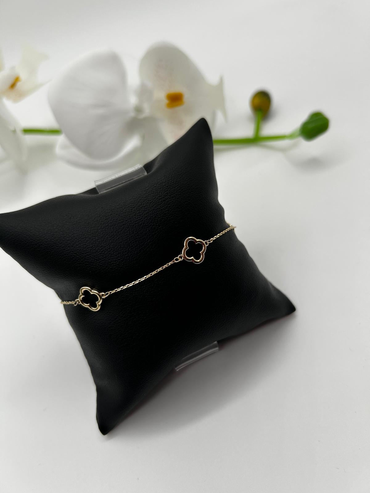 Gold Chain Bracelet with Van Cleef Detail