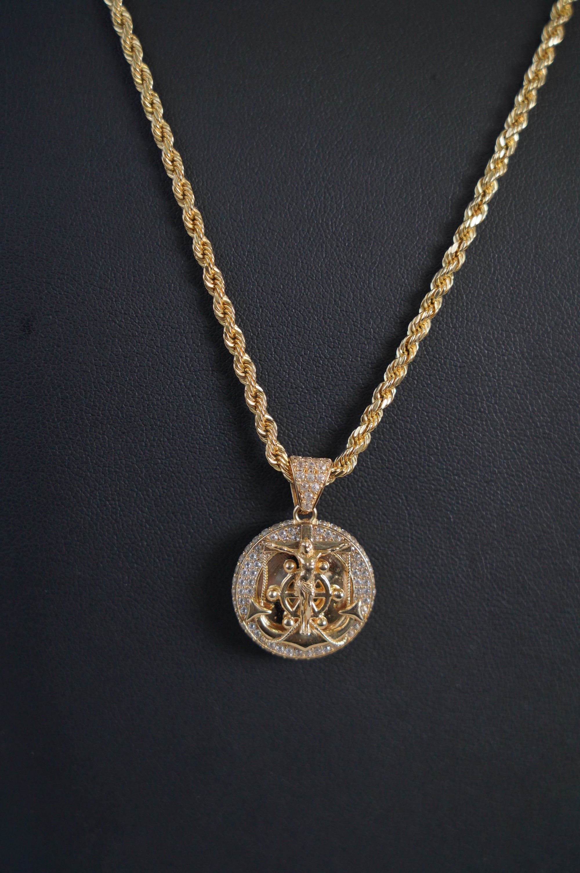 10K Gold Rope Chain with Diamond Pendant
