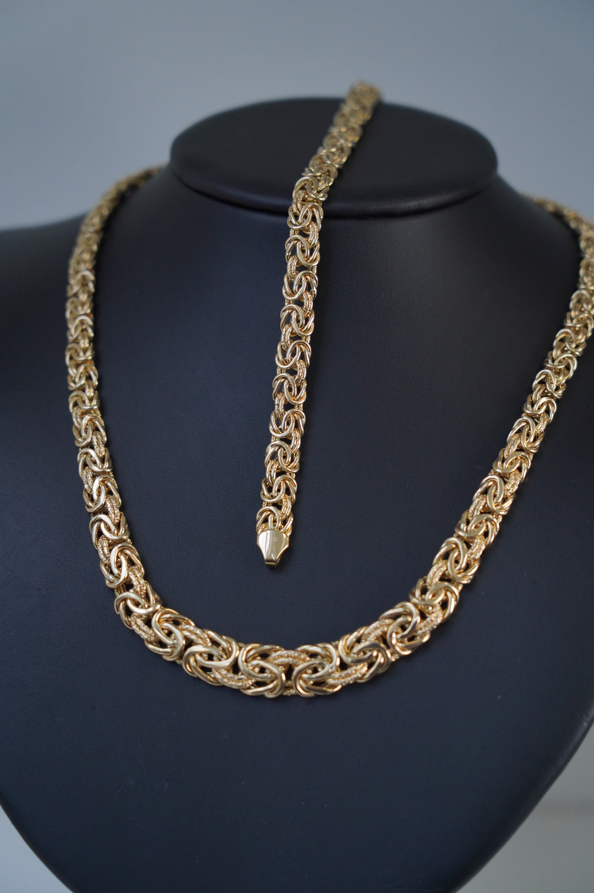 Gold Link Chain Necklace with Bracelet